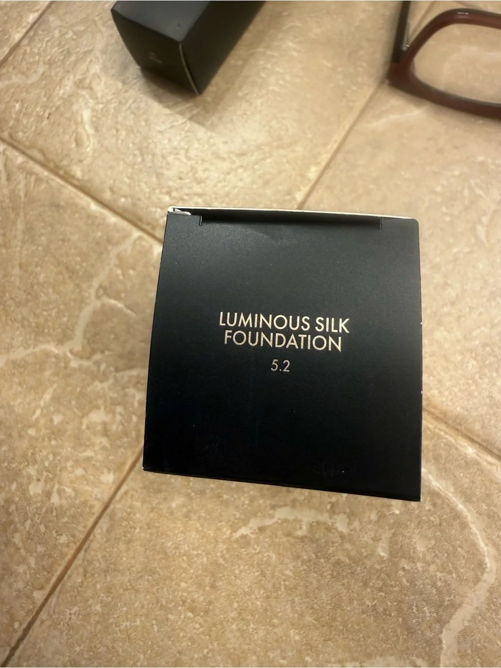 Giorgio Armani Luminous Silk Foundation - Warm Beige (5.2)